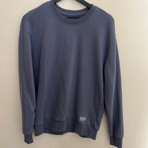 HOLLISTER RELAXED FIT CREW NECK SMALL